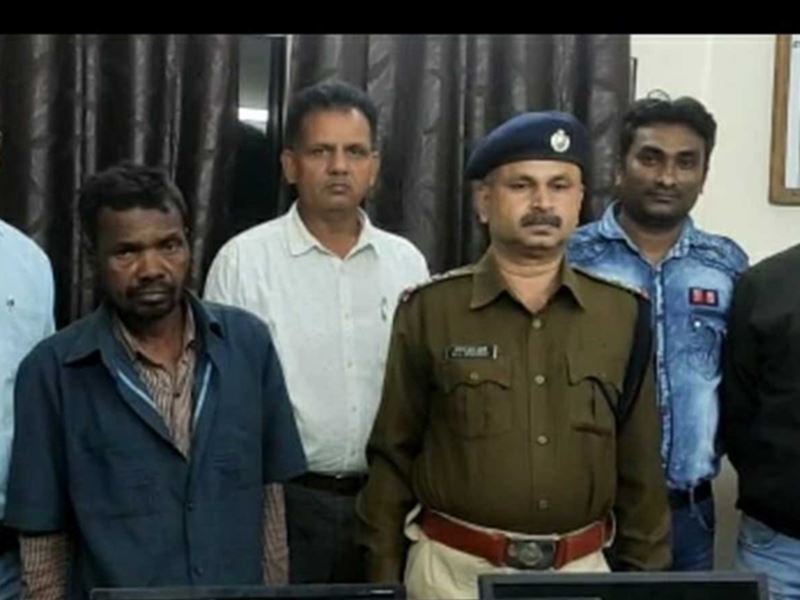 09_02_2022-thief_caught_by_rpf