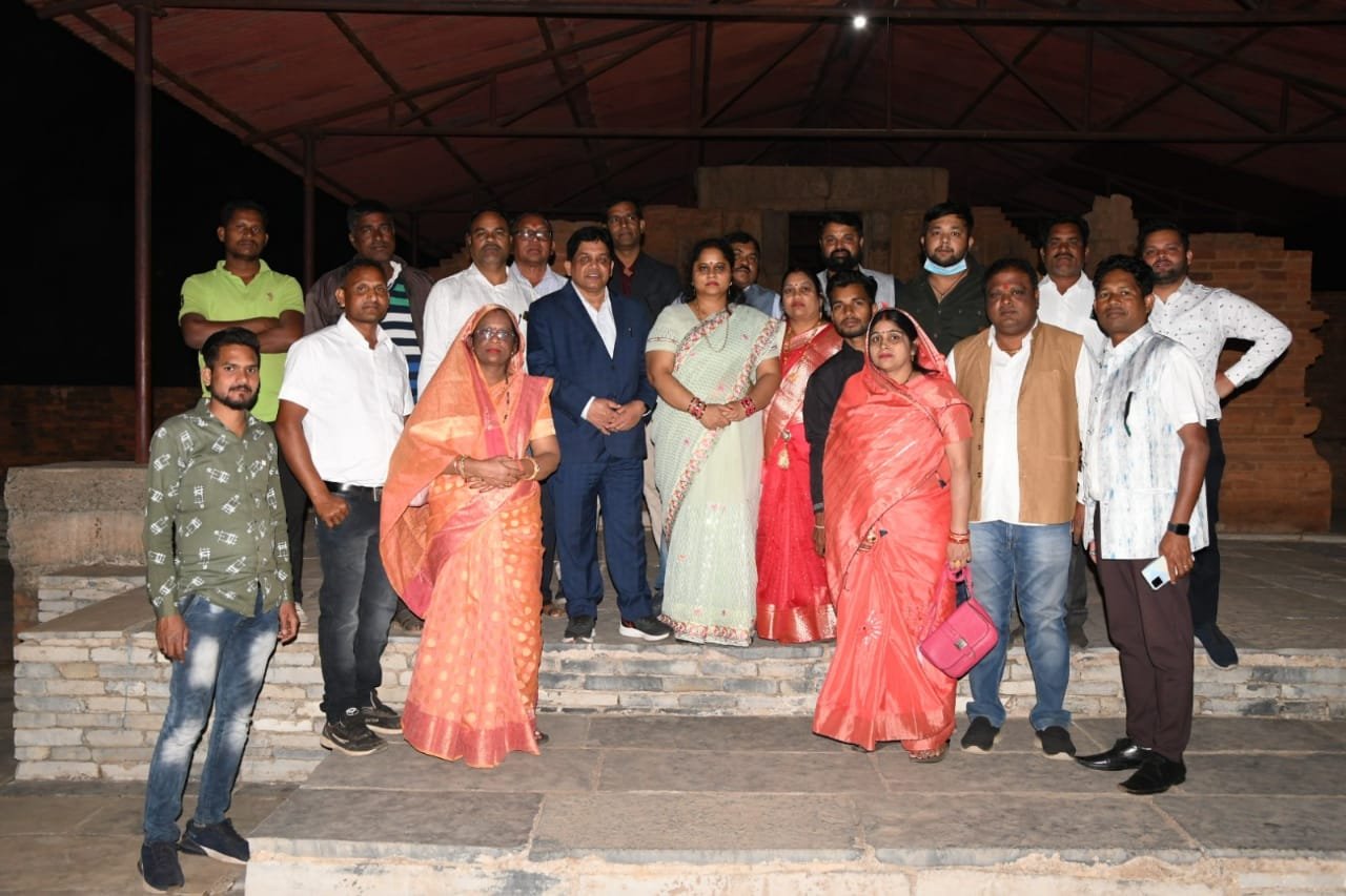 8008B3F9E4B1EC16313588F53A1B48E9