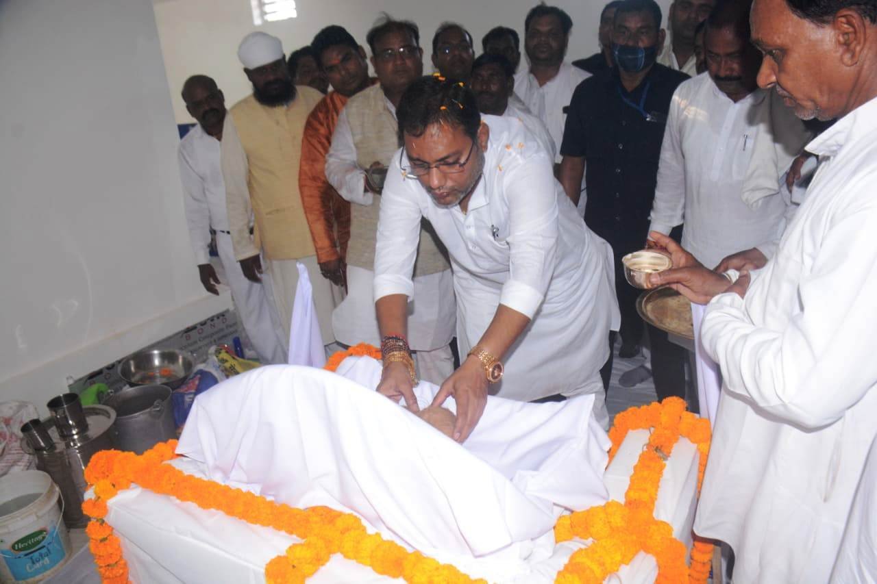 1889FB7944E2A7E53604977EA8718C88