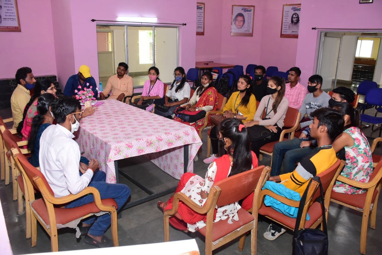 7c449edd-5630-4bd7-8201-28a7c54c3f31