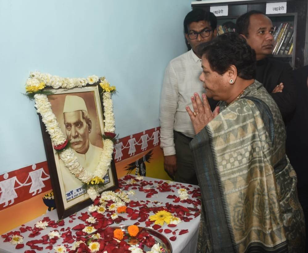 892F133D54BBB5900CDE76D6AA2D950E