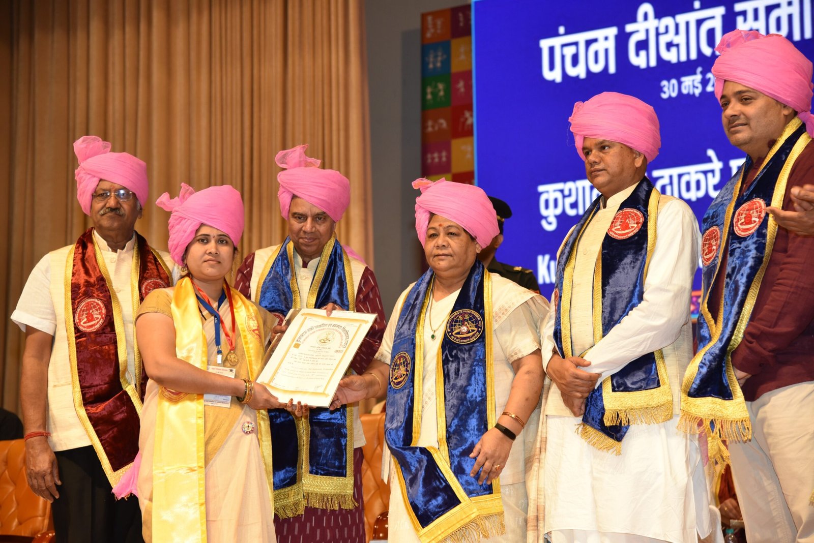 रायपुर : पत्रकारिता के आदर्श गुणों को अपनाते हुए राष्ट्र निर्माण में सहयोग करें : राज्यपाल  उइके