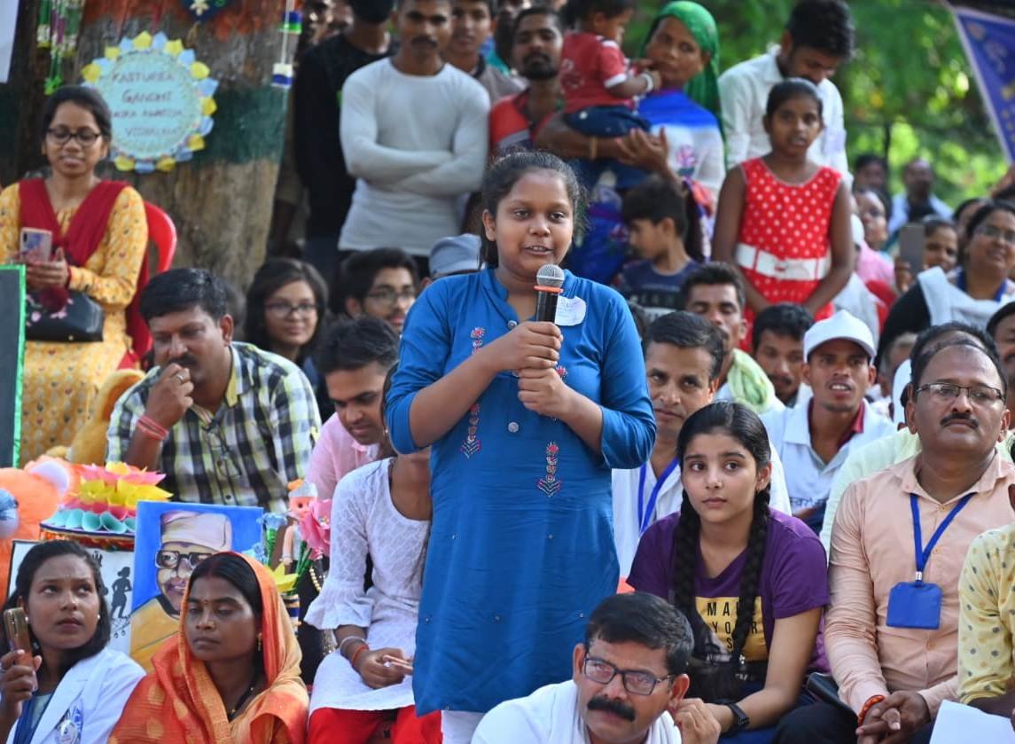 रायपुर : ​​​​​​​बारसूर भेंट मुलाकात में ग्रामीणों ने बताई दंतेवाड़ा की बदली तस्वीर