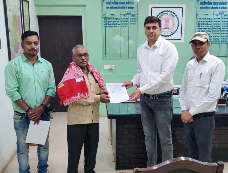 कवर्धा : ग्राम पंचायत घोरपेन्ड्री में सचिव के पद पर पदस्थ  शेख अमीरुद्दीन हुए सेवानिवृत्त