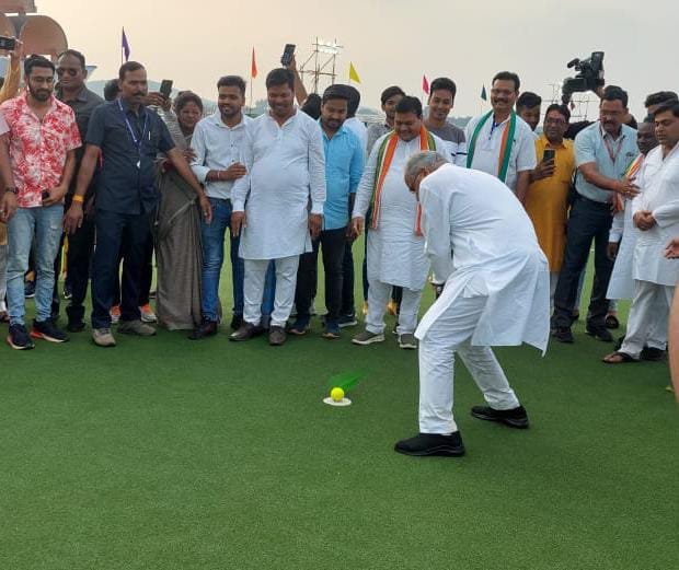 रायपुर :  मुख्यमंत्री  भूपेश बघेल जशपुर में नवनिर्मित एस्ट्रोटर्फ हॉकी स्टेडियम में …