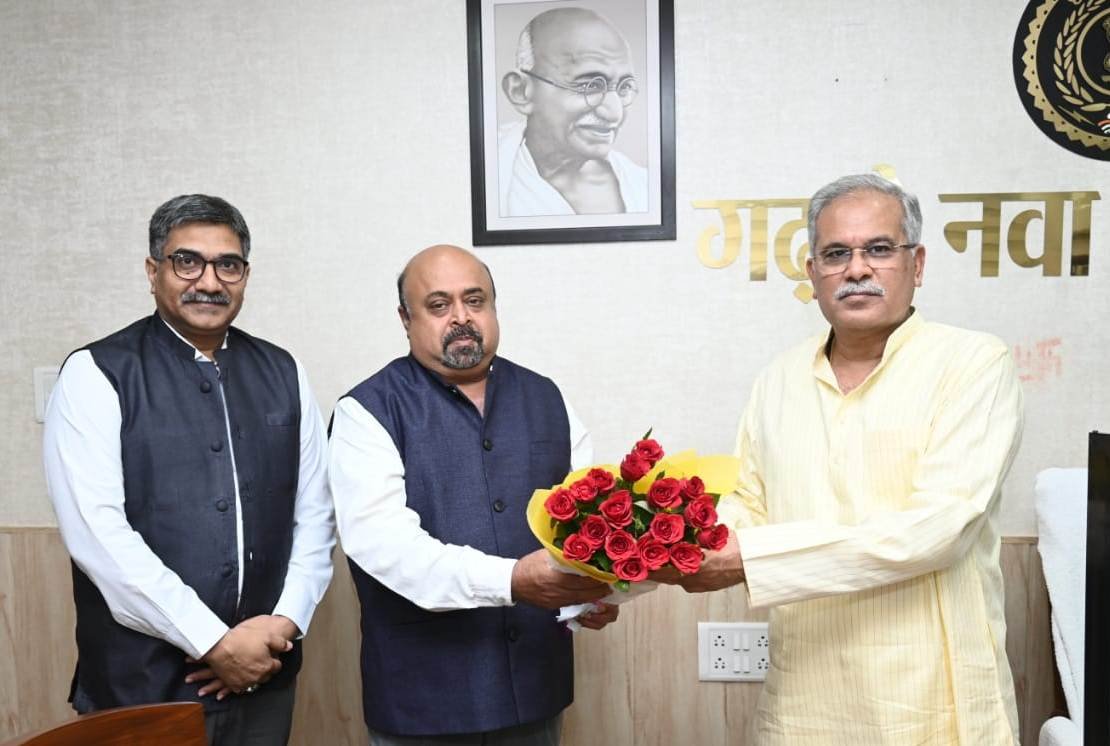 रायपुर : मुख्यमंत्री को हिदायतुल्लाह राष्ट्रीय विधि विश्वविद्यालय के दीक्षांत समारोह में शामिल होने का मिला न्योता