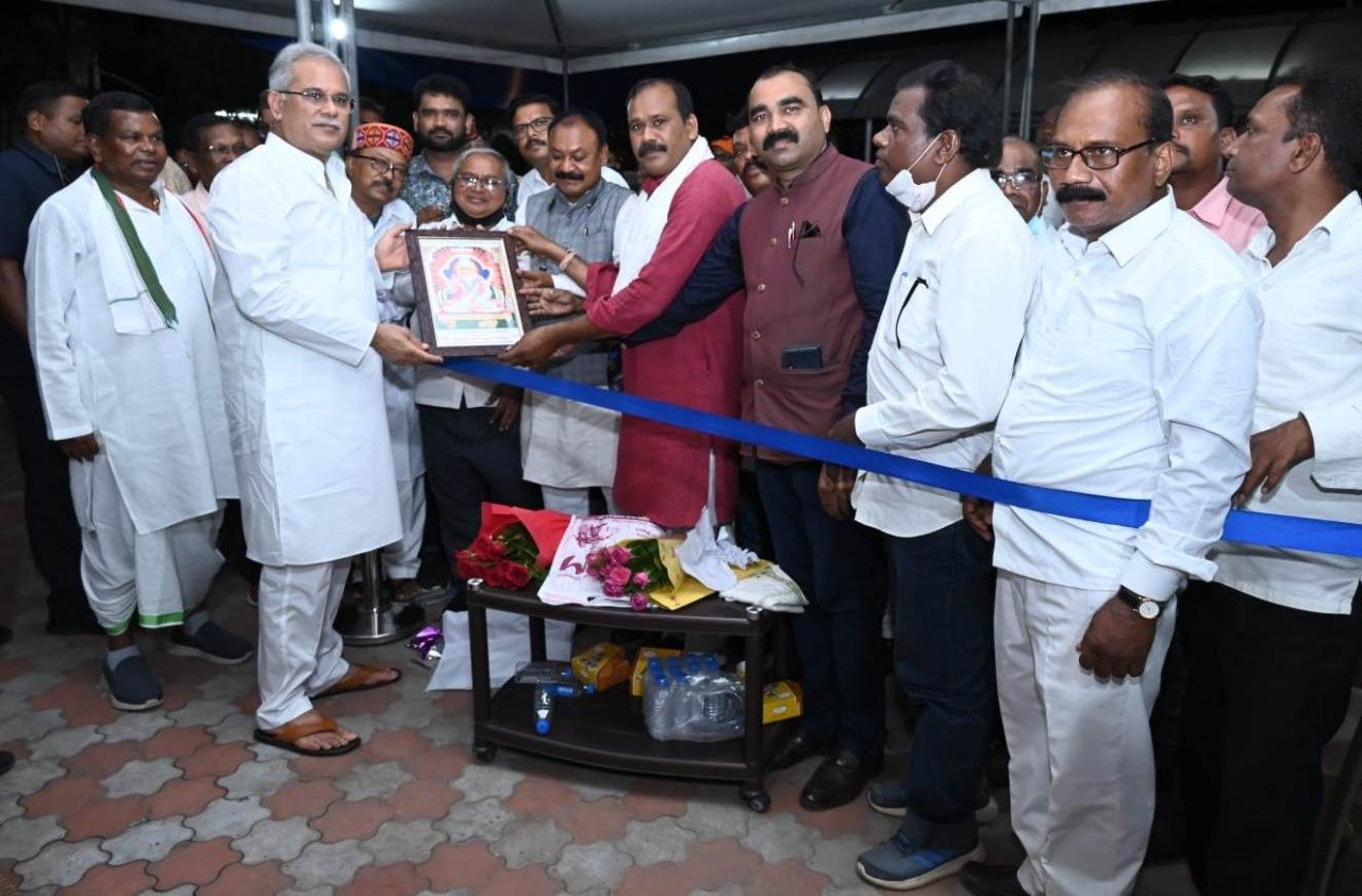 रायपुर: मुख्यमंत्री  भूपेश बघेल से मानिकपुरी पनिका समाज के प्रतिनिधि मण्डल ने की सौजन्य मुलाकात