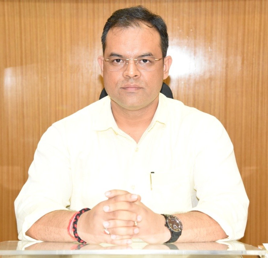 अम्बिकापुर : शत प्रतिशत कोविड टीकाकरण के लिए कलेक्टर  कुन्दन कुमार ने की अपील