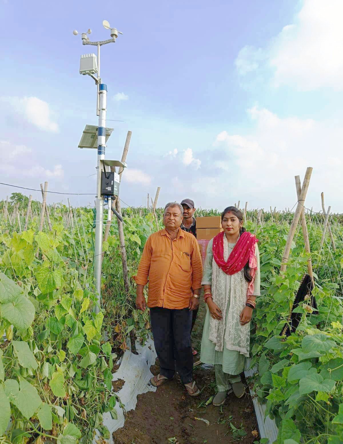 राजनांदगांव : उद्यानिकी फसले ले रहे किसानों को शासन की योजना के तहत फसल सुरक्षा के लिए मिली पूर्वानुमान यंत्र की सौगात