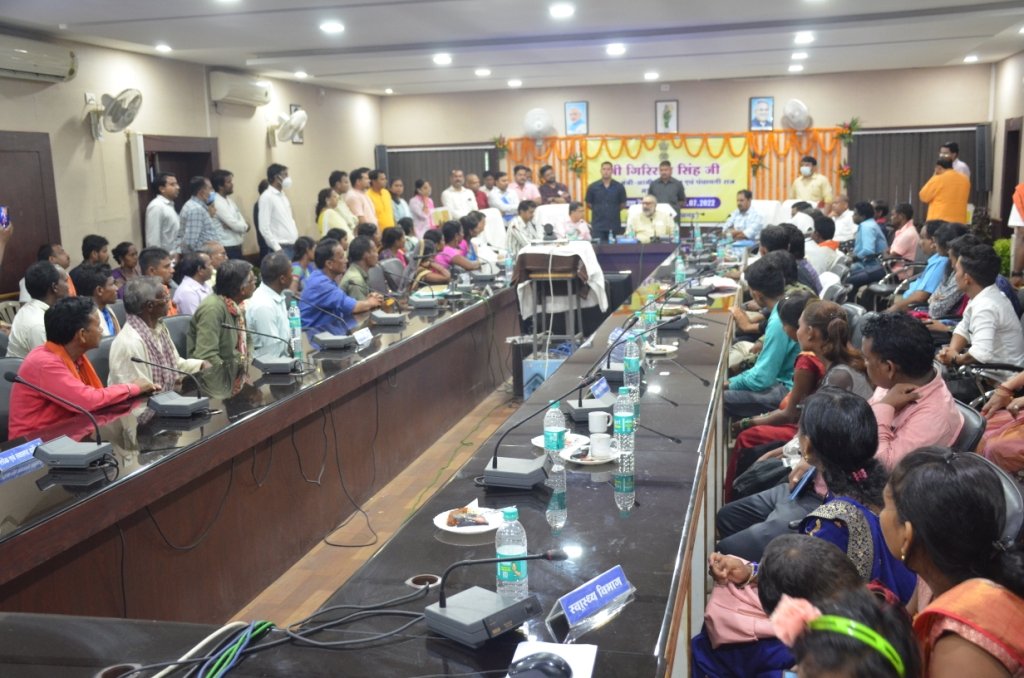 कोरबा : महिलाओं को आर्थिक गतिविधियों से जोड़कर आर्थिक रूप से सशक्त बनाने की दिशा में करें काम: केन्द्रीय मंत्री सिंह