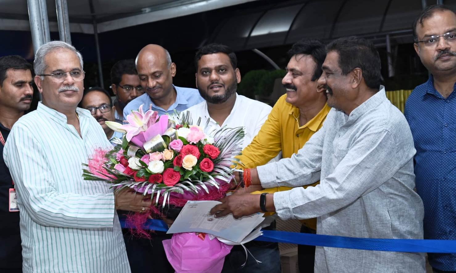 रायपुर:मुख्यमंत्री से  गहोई वैश्य समाज के प्रतिनिधिमंडल ने की सौजन्य मुलाकात