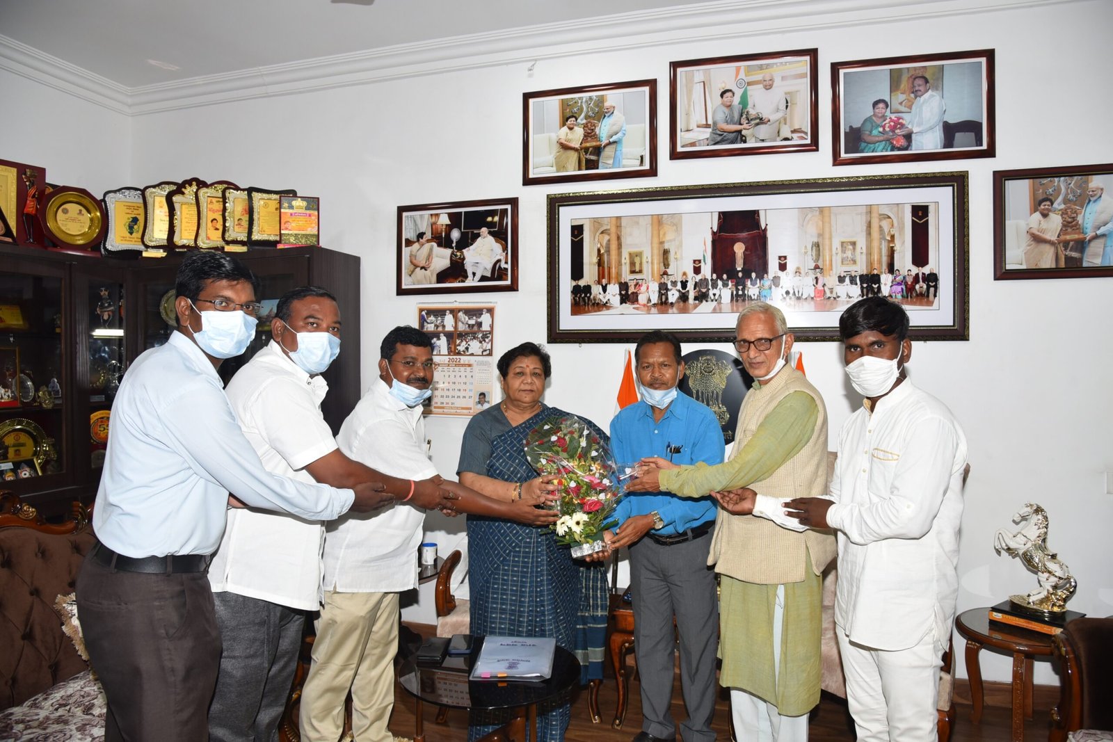 रायपुर : ​​​​​​​राज्यपाल  उइके से छत्तीसगढ़ सर्व आदिवासी समाज के प्रतिनिधिमण्डल ने की मुलाकात 