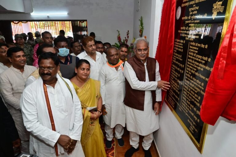 रायपुर : मुख्यमंत्री  ने नवगठित जिला मोहला-मानपुर-अंबागढ़ चौकी के शुभारंभ अवसर पर 106 करोड़ 27 लाख 95 हजार रूपएके  कार्य का किया भूमि पूजन एवं लोकार्पण…