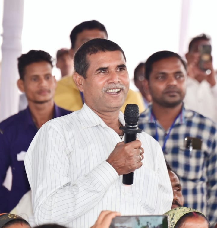 रायपुर : पहले मजदूरी करने जाता था जम्मू, शासन की योजना का मिला लाभ तो 2 साल से नहीं गया बाहर, यहीं कर रहा हूं खेती : किसान श्री भरत पटेल