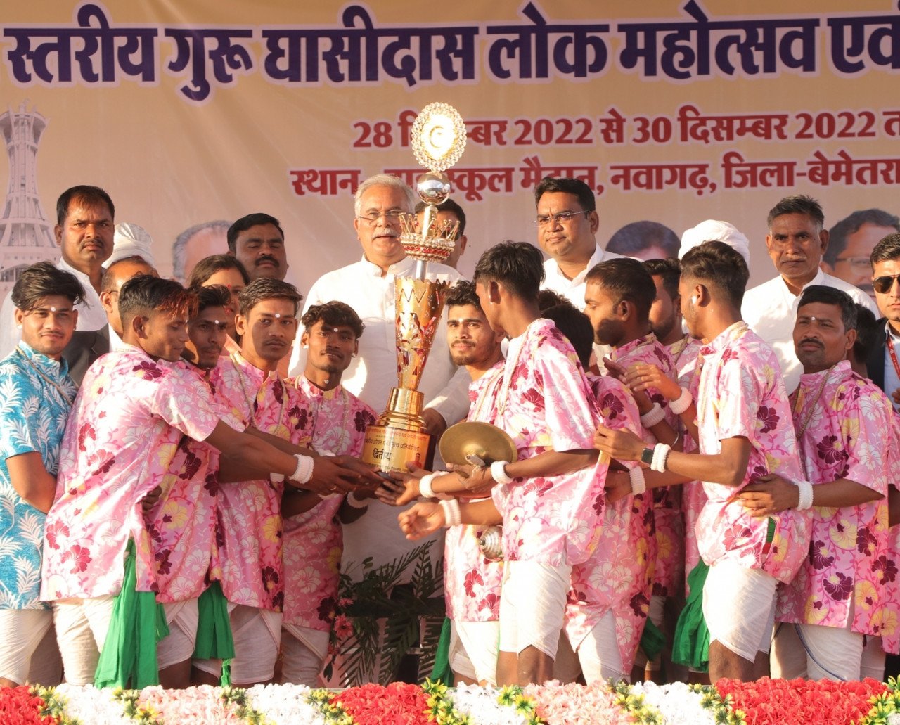 रायपुर : बाबा के दिखाये मार्ग में है मानव समाज का कल्याण: मुख्यमंत्री भूपेश बघेल