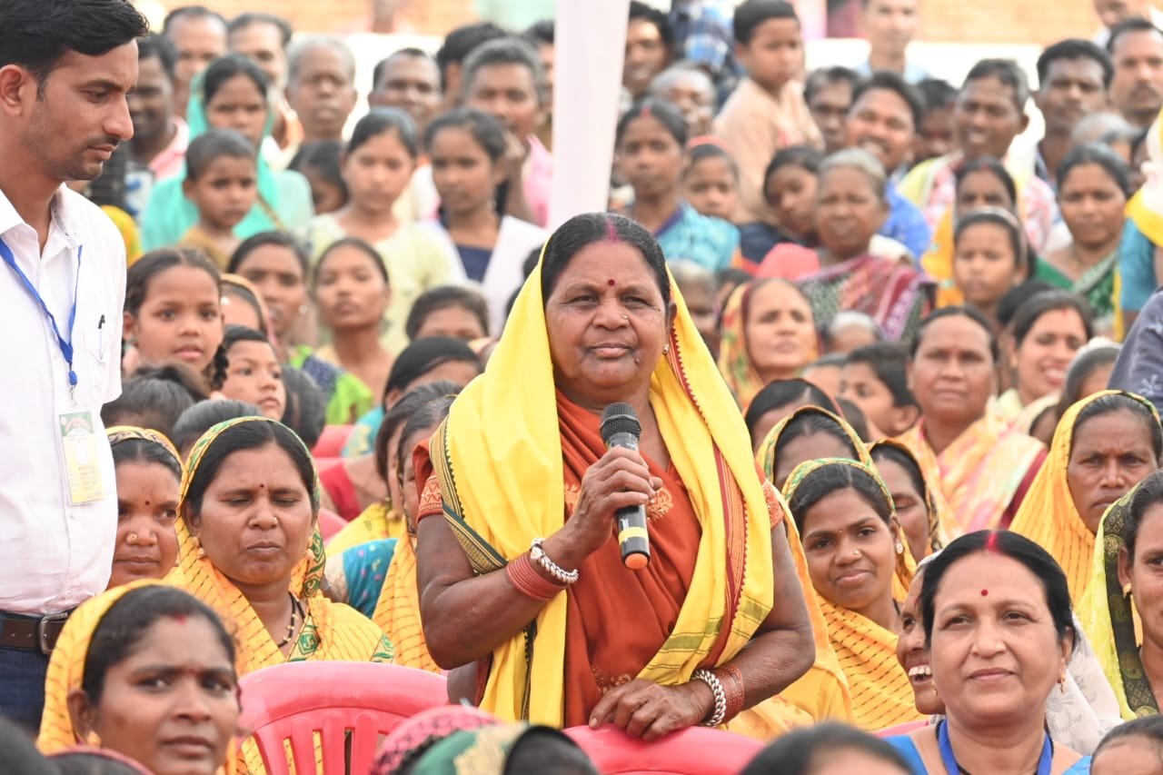 रायपुर : कौशिल्या बाई यादव ग्राम अठारह गुड़ी ने बताया कि राशन कार्ड बना है