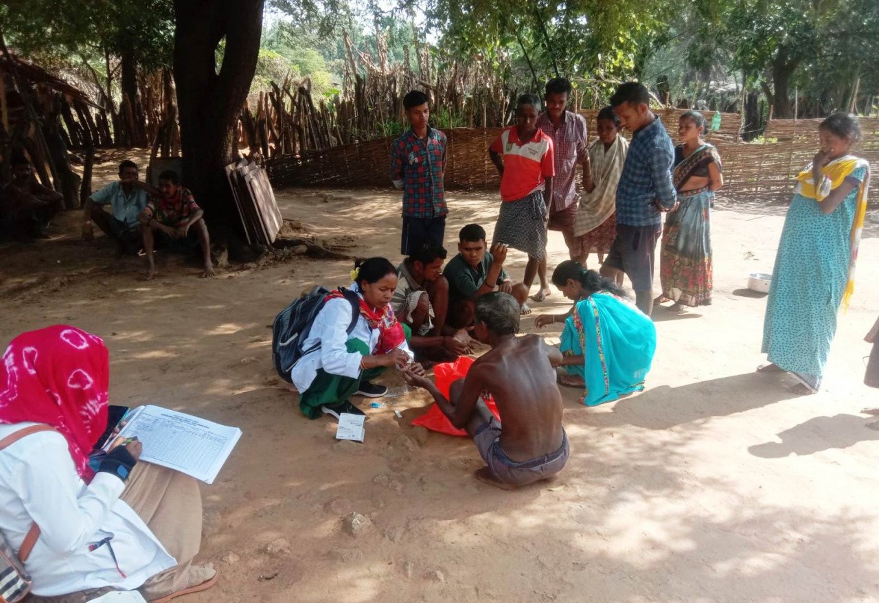 रायपुर : मलेरिया मुक्त छत्तीसगढ़ अभियान : बीजापुर, नारायणपुर, दंतेवाड़ा व सुकमा के दुर्गम और दूरस्थ गांवों में पहुंची स्वास्थ्य विभाग की टीम