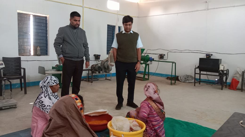 जशपुरनगर  : कलेक्टर ने बगिया गोठान का किया निरीक्षण