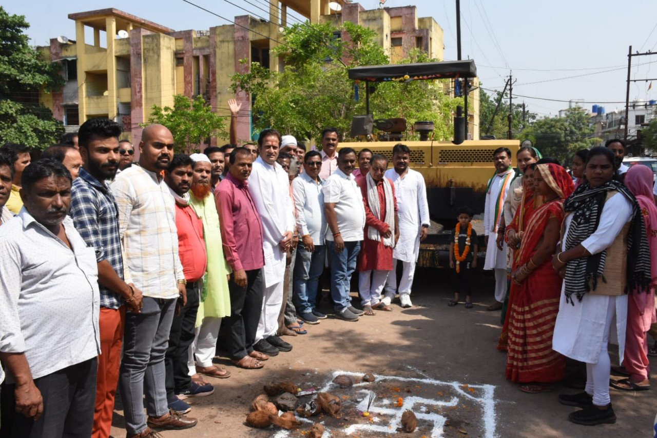 रायपुर : मुख्यमंत्री  भूपेश बघेल एवं लोक निर्माण मंत्री ताम्रध्वज साहू का क्षेत्रवासियों ने जताया आभार