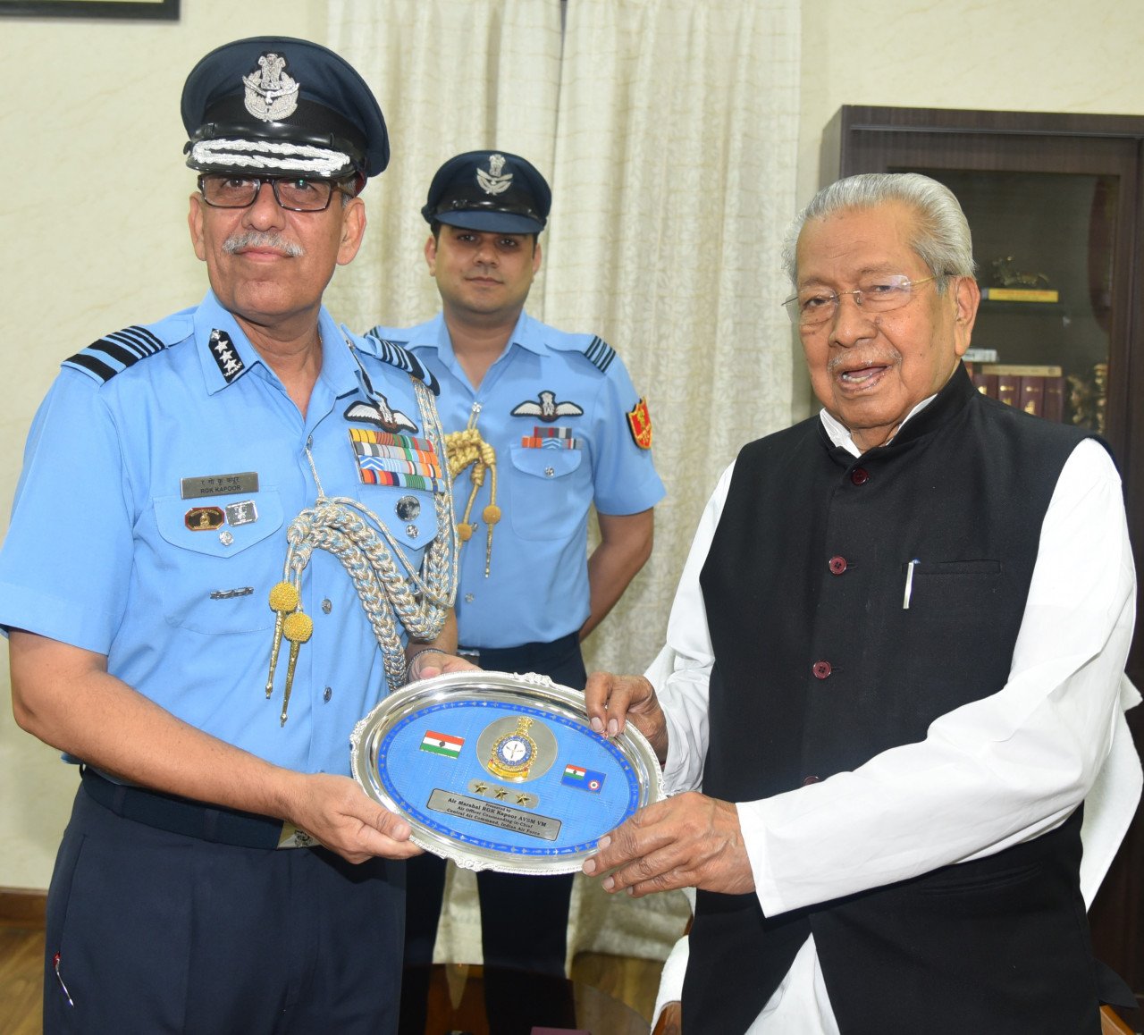 1687189556_7ff0228cd57098456e03