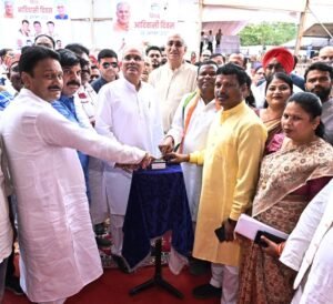 रायपुर : मुख्यमंत्री  भूपेश बघेल ने विश्व आदिवासी दिवस पर बस्तर जिले को दी 637 करोड़ रुपए के विकास कार्यों की सौगात