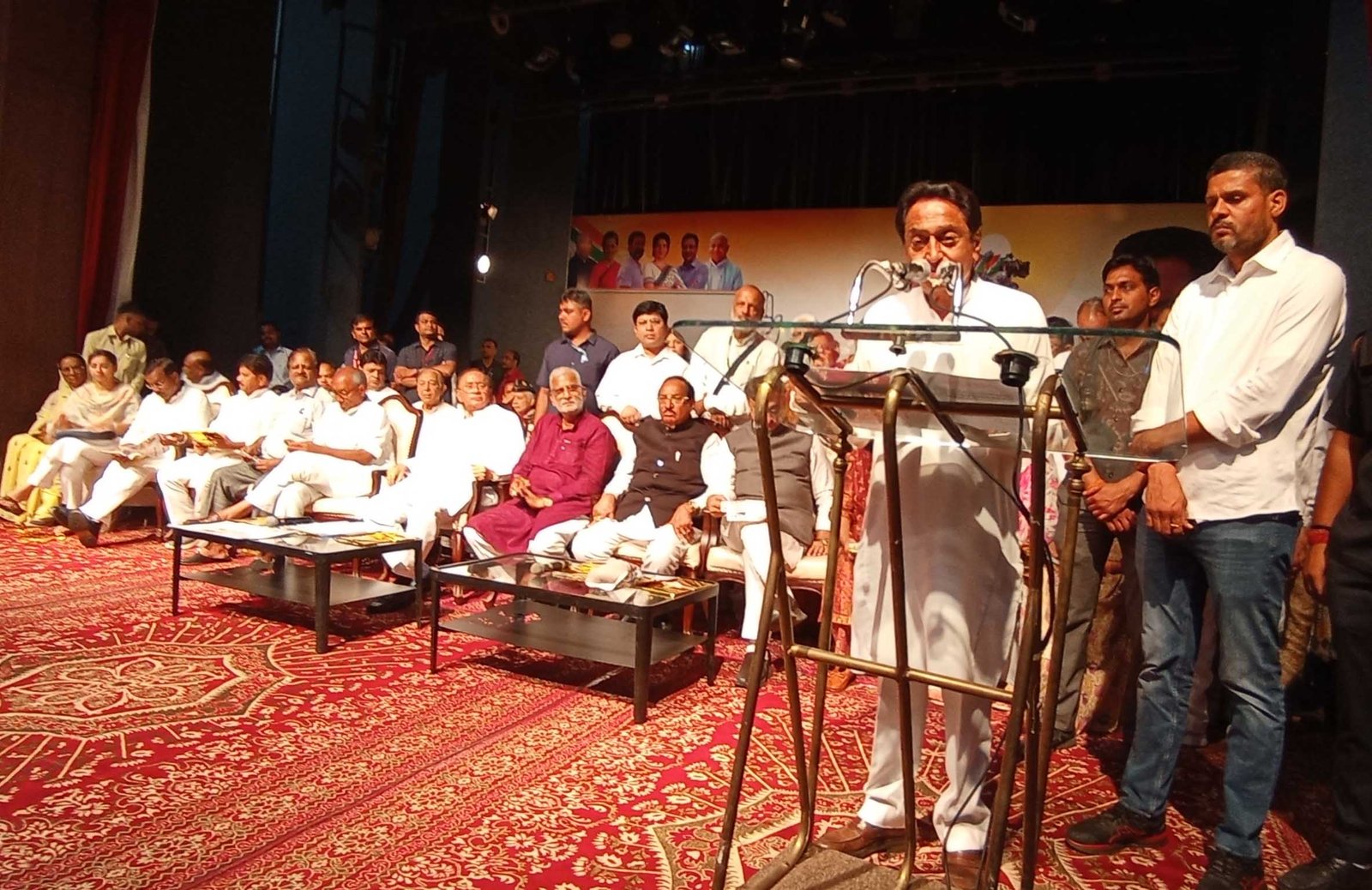 Kamal_nath_vachan_patr_01.jpg