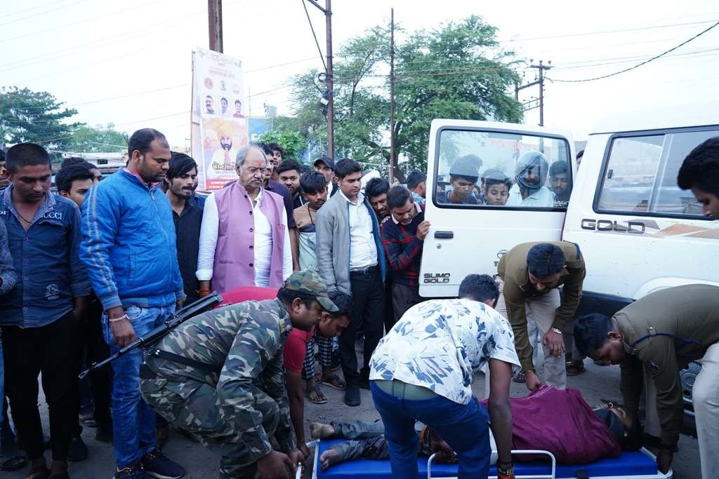 20231129183747_ghayal ko madad