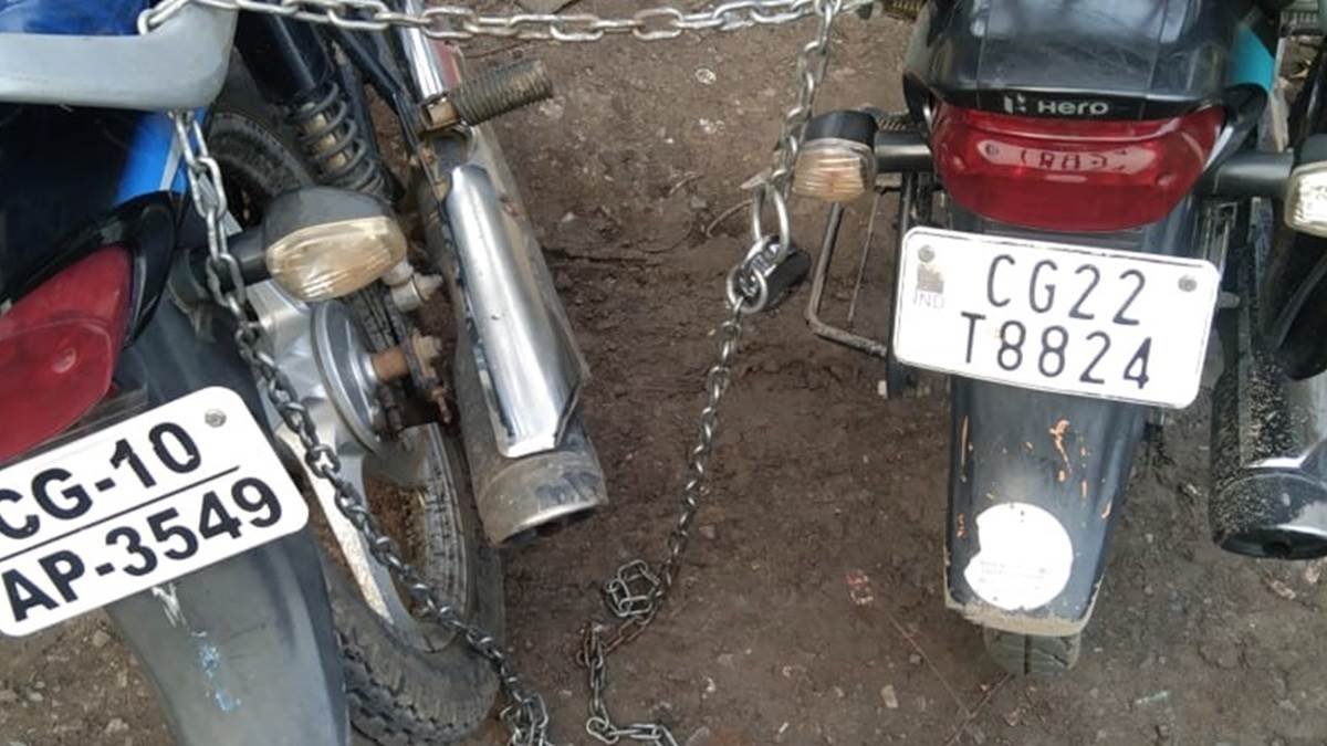 18_06_2024-railway_stetion_parkingjpg