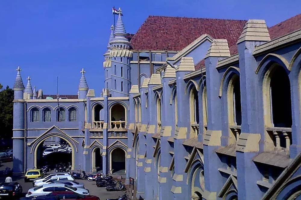 high_court_jabalpur_2-2.jpg