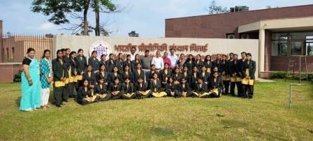 CG : प्रयास आवासीय विद्यालय की छात्राओं को कराया गया आईआईटी भिलाई का शैक्षणिक भ्रमण