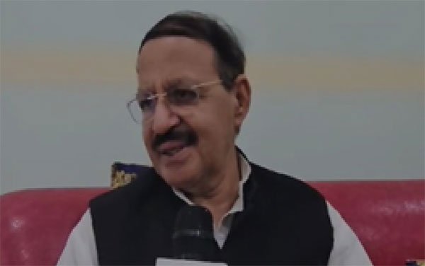 वक्फ संशोधन कानून वक्फ की संपत्तियों पर कब्जा करने का प्रयास : राशिद अल्वी