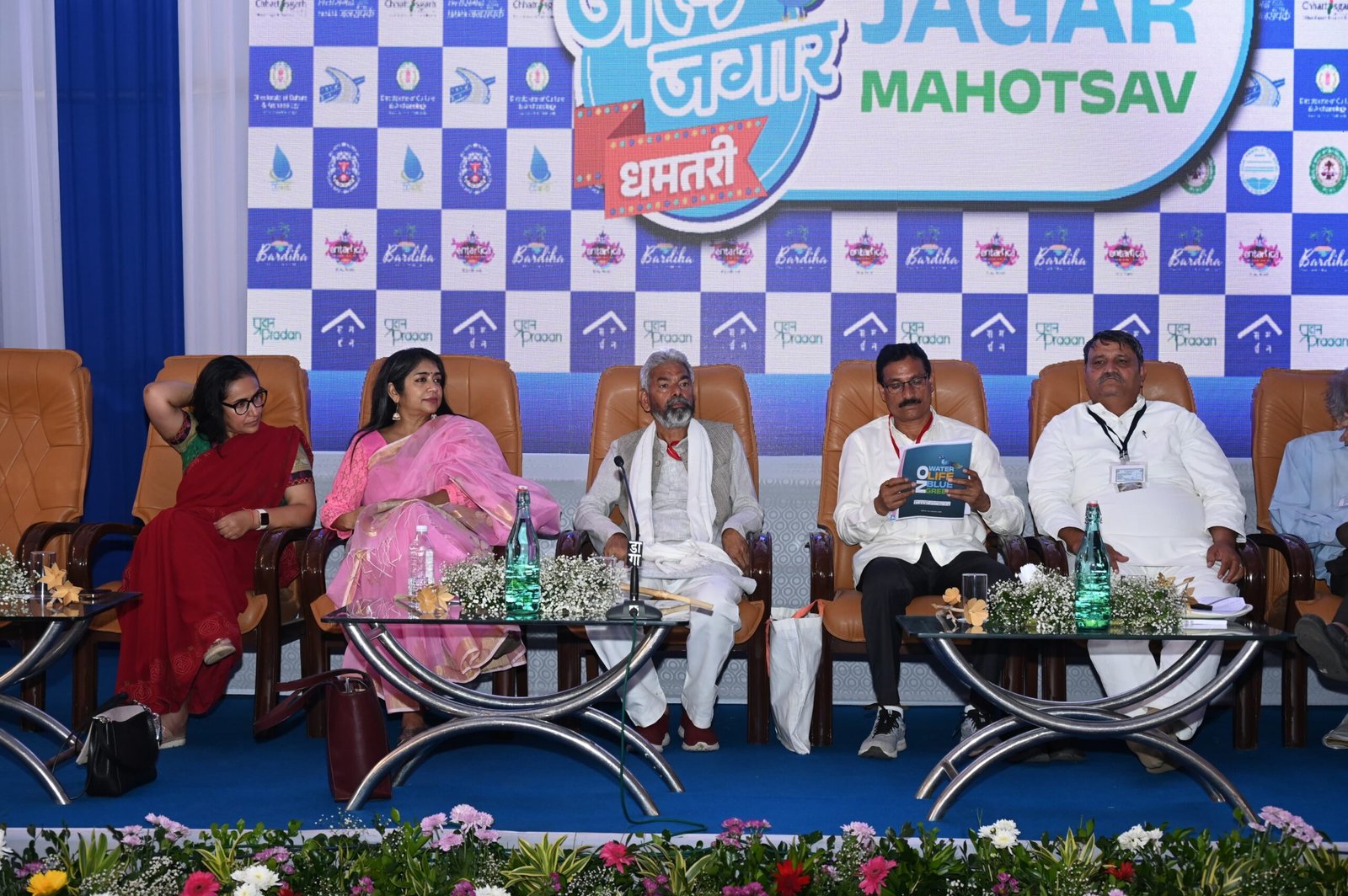 647d179c-8e90-4b55-a0fb-ab92e7c9ca8e