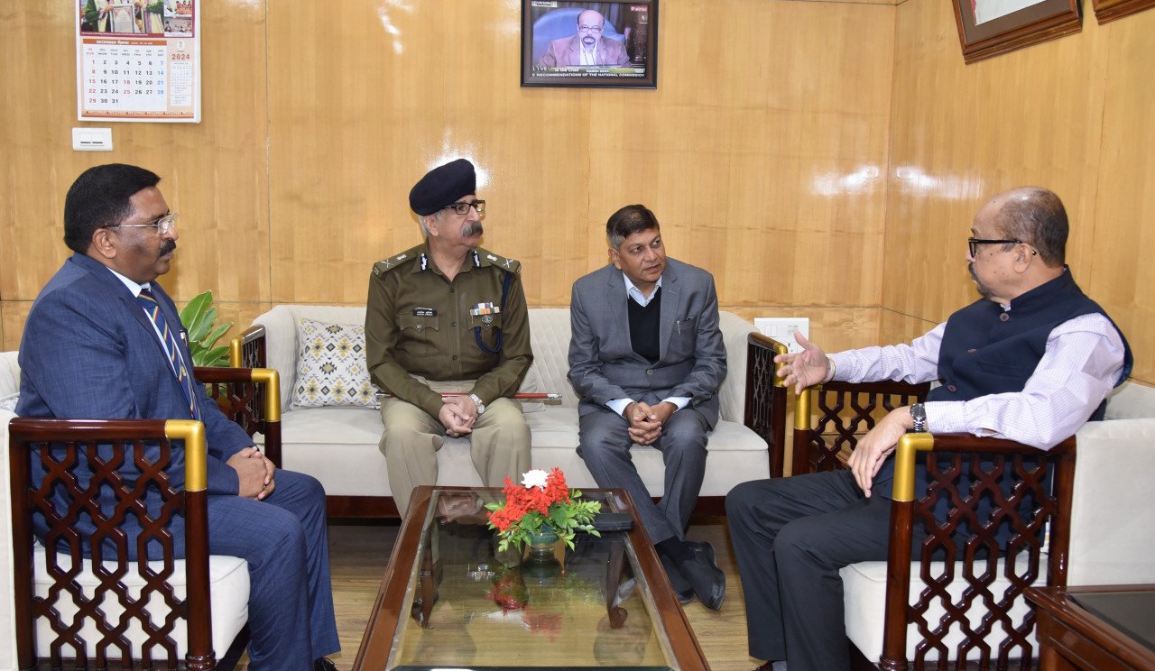 1735816912_a3fa85354f73bf34badb