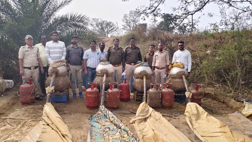 20250115165153_avaidh sharab nirman karrwai