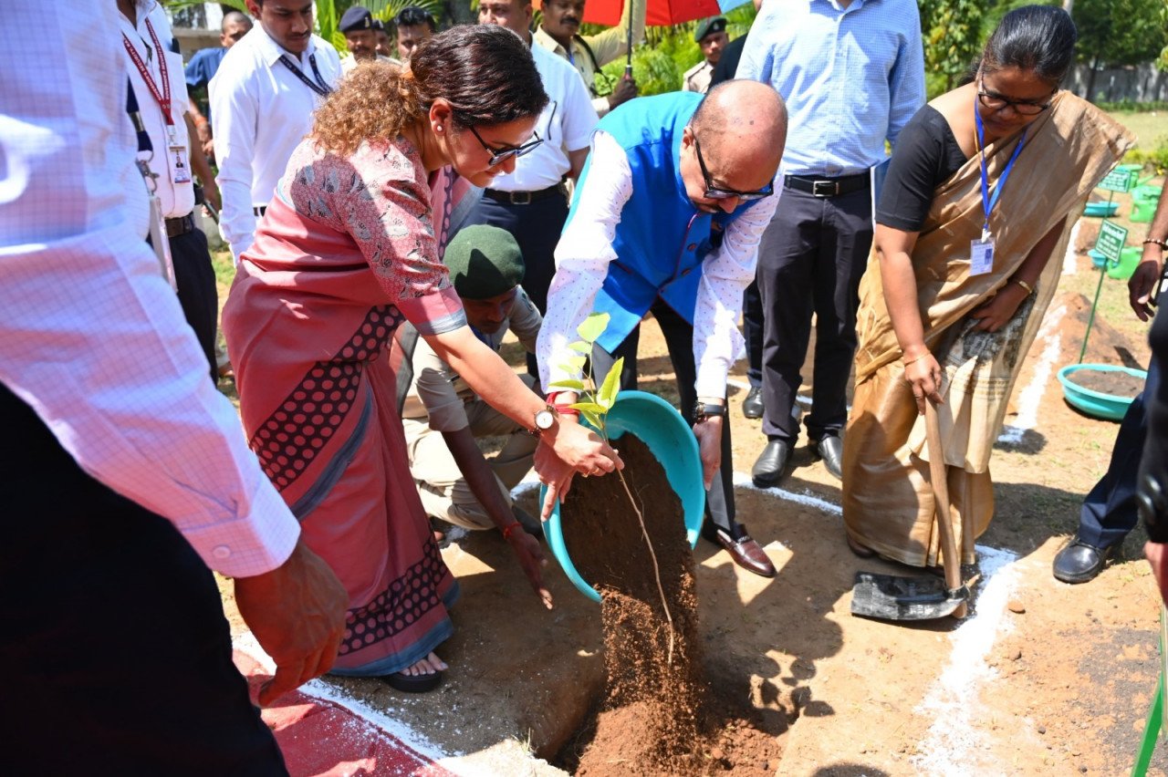 1743083243_988a83d8b007e6c531bc