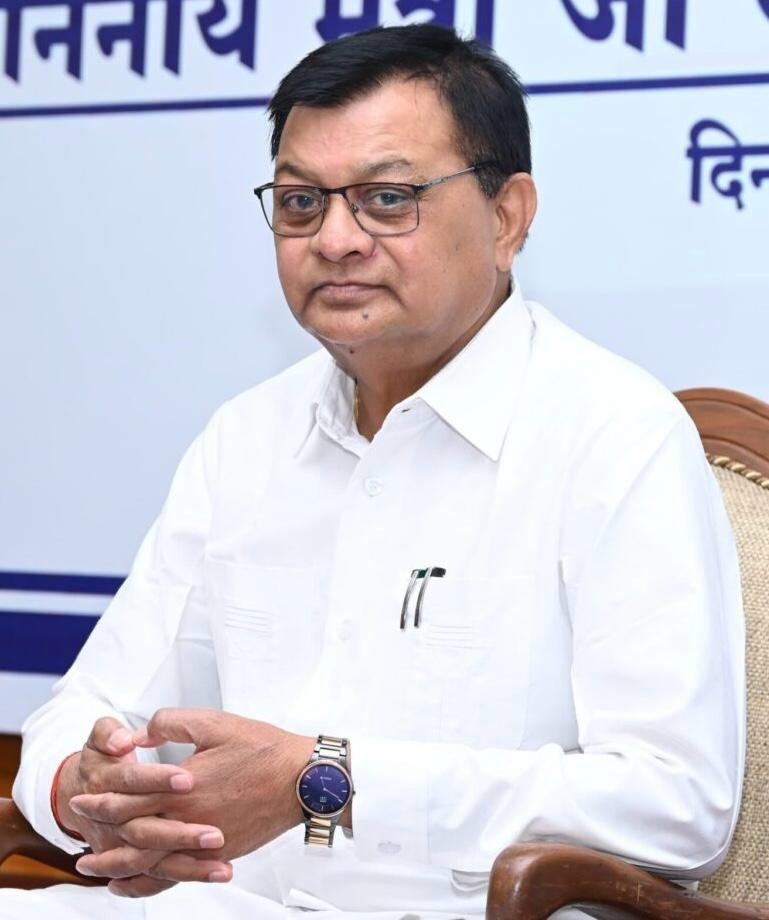 रायपुर : मंत्री देवांगन के विभागों के लिए 965 करोड़ 18 लाख रुपए से अधिक की अनुदान मांगें पारित