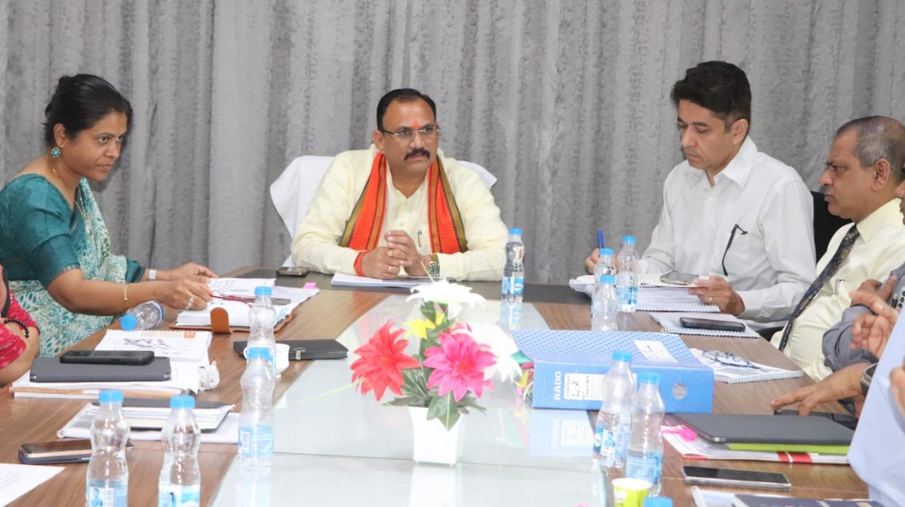 1744876454_8b12407cb93b13e4363f