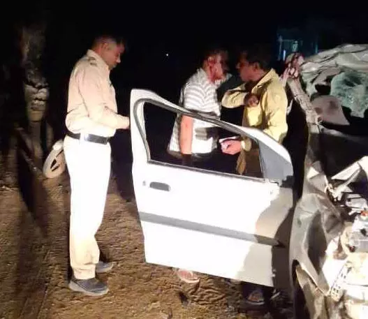 CG : व्यापारी तड़प रहा था वाहन की ठोकर से, पुलिसकर्मी बने देवदूत