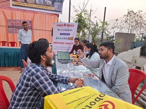 CG : इंद्रप्रस्थ कॉलोनी, सरोना में स्वास्थ्य जांच एवं रक्तदान शिविर