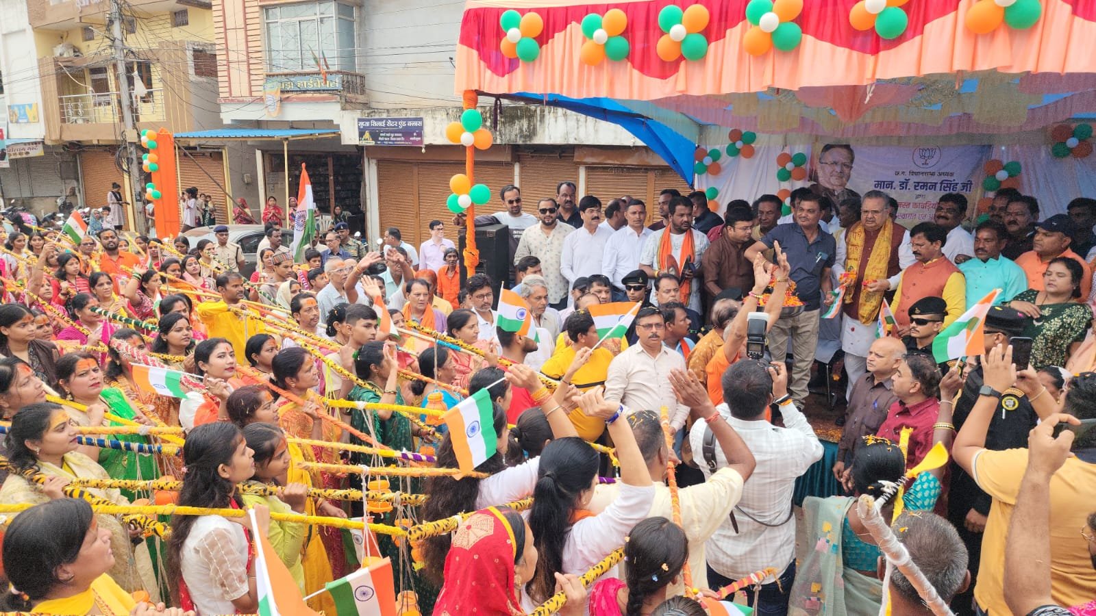 e13c034e-eeef-45cb-85be-730f5bf5a075