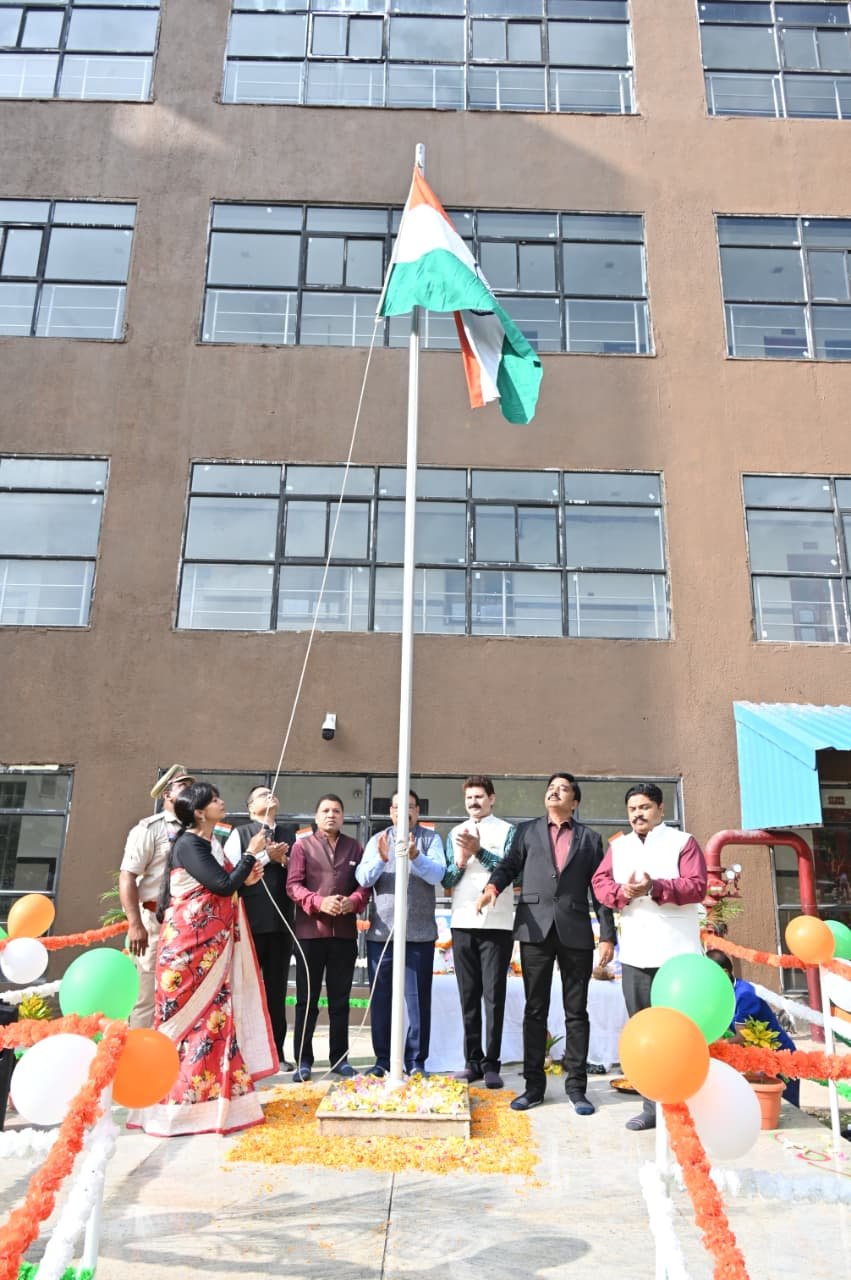 1755236002_2667f555c132d2cec895