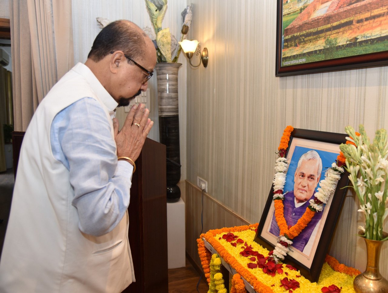 1755328407_e9df5e1fc8a3da94a660