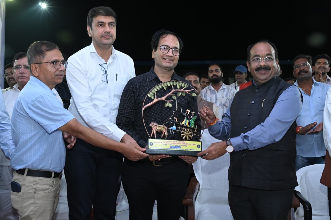 1755619412_9e9df7900c9d54aee4cd