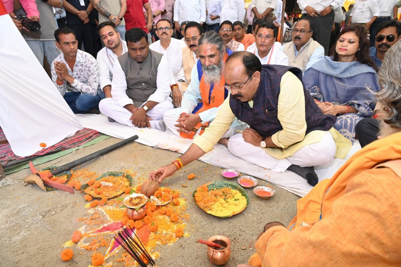 1756138853_dd81a2fb6f10840a7b0b