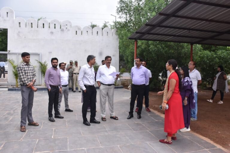 राजनांदगांव : अपर कलेक्टर ने स्वतंत्रता दिवस मुख्य समारोह की तैयारियों का लिया जायजा