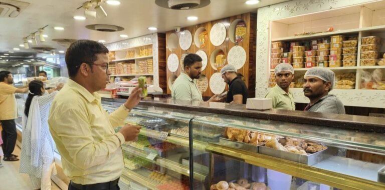 राजनांदगांव : खाद्य सुरक्षा विभाग द्वारा खाद्य सामग्री की सघन जांच के साथ जनसामान्य को किया जा रहा जागरूक