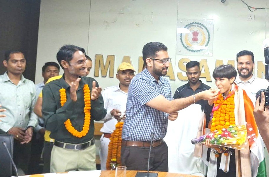 1758713072_4a8010c7ab1b989f4057