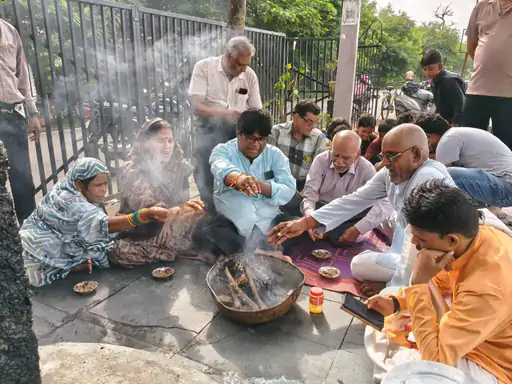 206_175907070568d949f14c5e4_rjn44