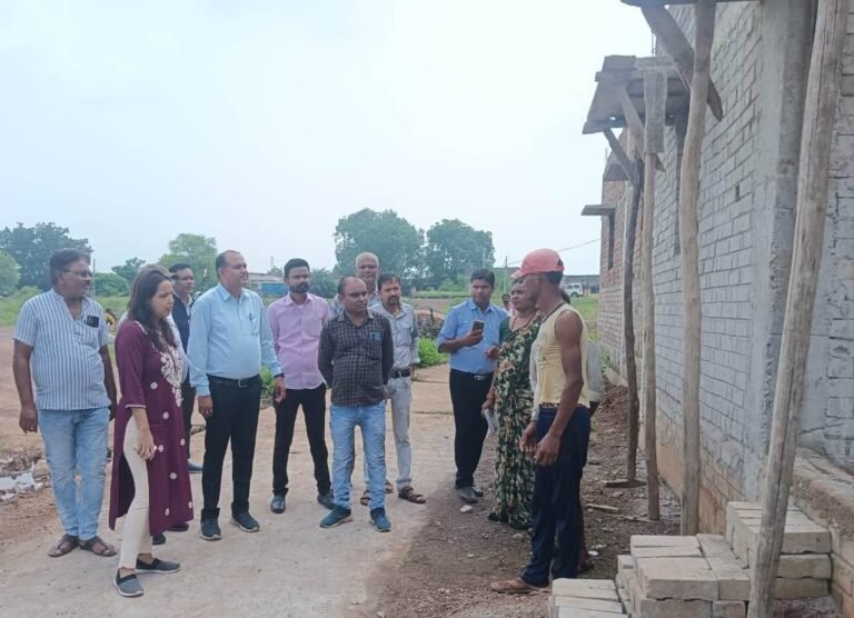 राजनांदगांव : सीईओ जिला पंचायत ने ग्राम पंचायत सुन्दरा, अचानकपुर भाठापारा एवं सोमनी में चल रहे विकास कार्यों का किया औचक निरीक्षण