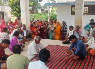 डोंगरगांव : डोंगरगांव क्षेत्र के दो गाँवों का बड़ा निर्णय: नशा, जुआ और शराबबंदी पर सख्ती, फ्री फायर पर भी रोक डोंगरगांव : डोंगरगांव क्षेत्र के दो गाँवों का बड़ा निर्णय: नशा, जुआ और शराबबंदी पर सख्ती, फ्री फायर पर भी रोक